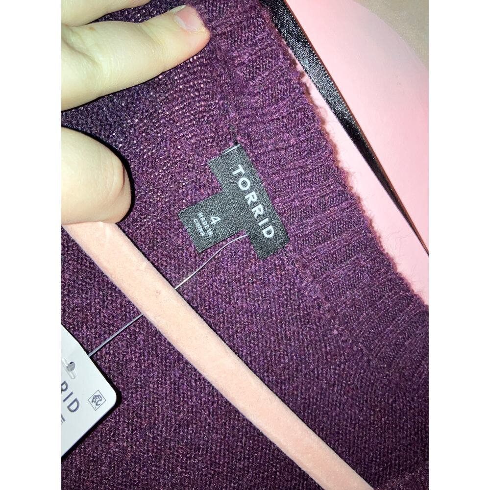 NWT Torrid Vegan Cashmere V-neck Pullover Sweater Potent Purple Size 4X - Picture 4 of 7